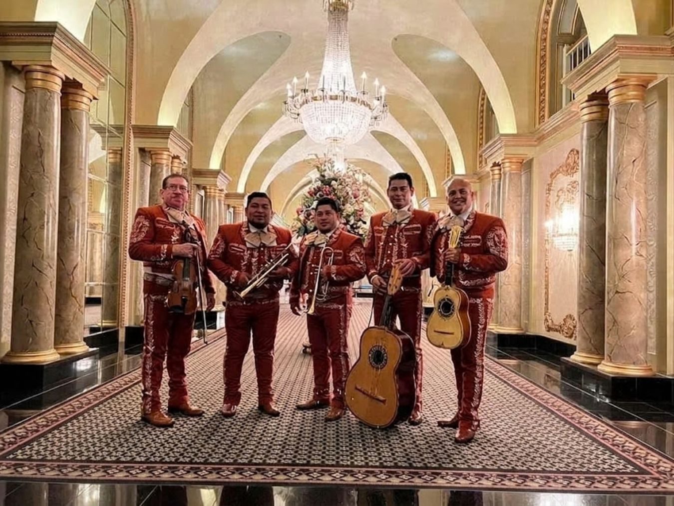 Mariachi Garibaldi en un salón de eventos elegante en Maryland